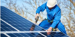 Installation Maintenance Panneaux Solaires Photovoltaïques à Henneveux